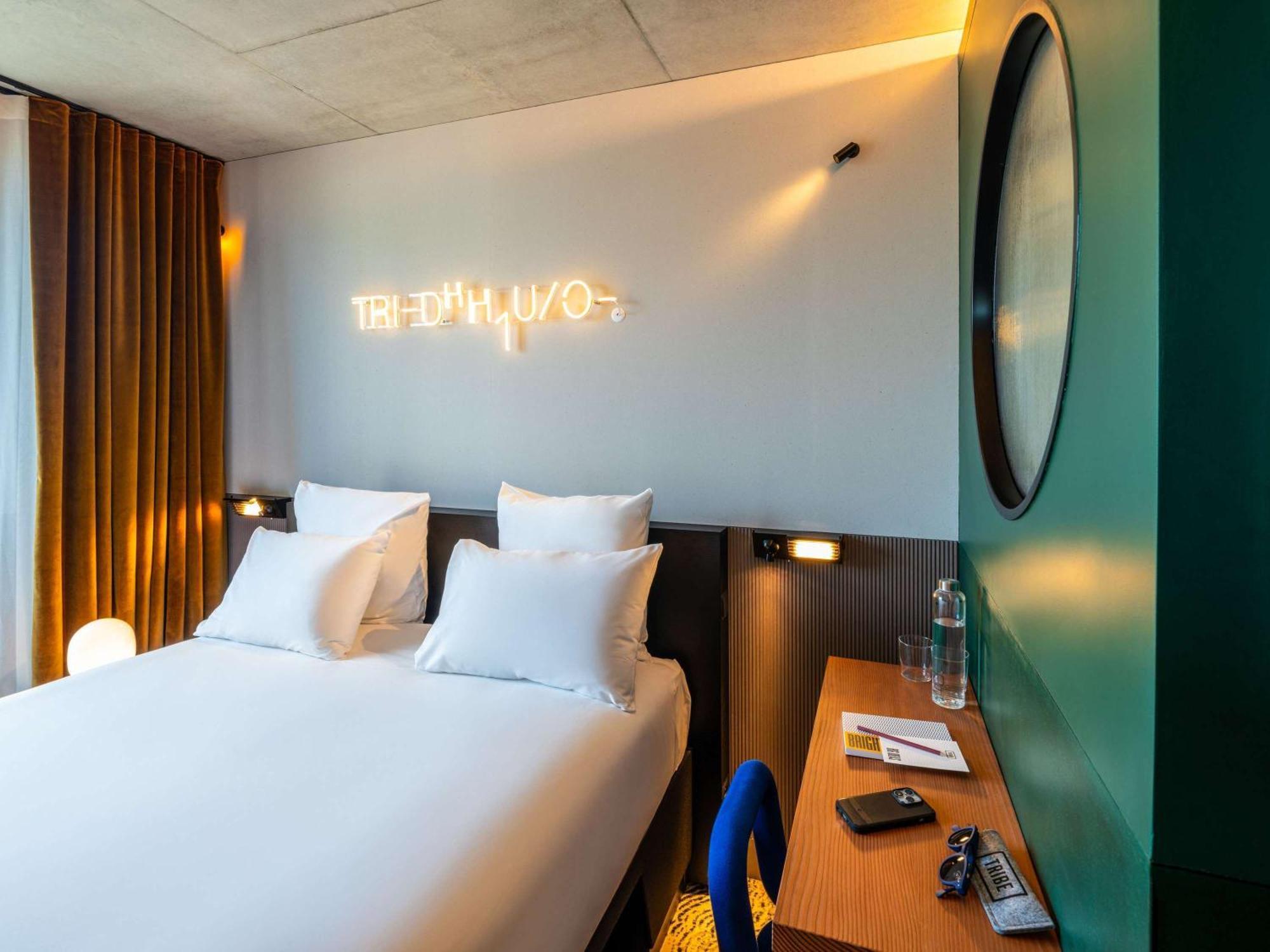 Tribe Paris Clichy Hotell Eksteriør bilde