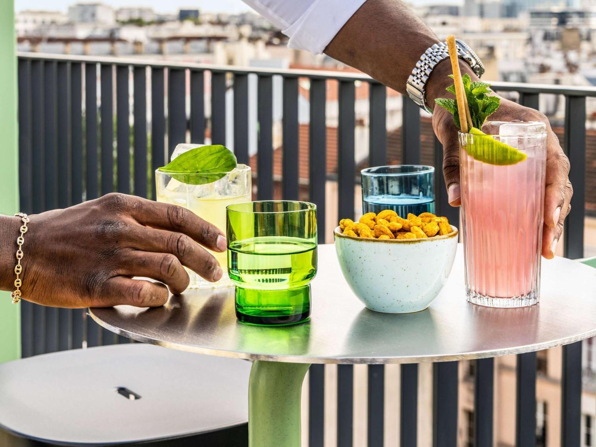 Tribe Paris Clichy Hotell Eksteriør bilde