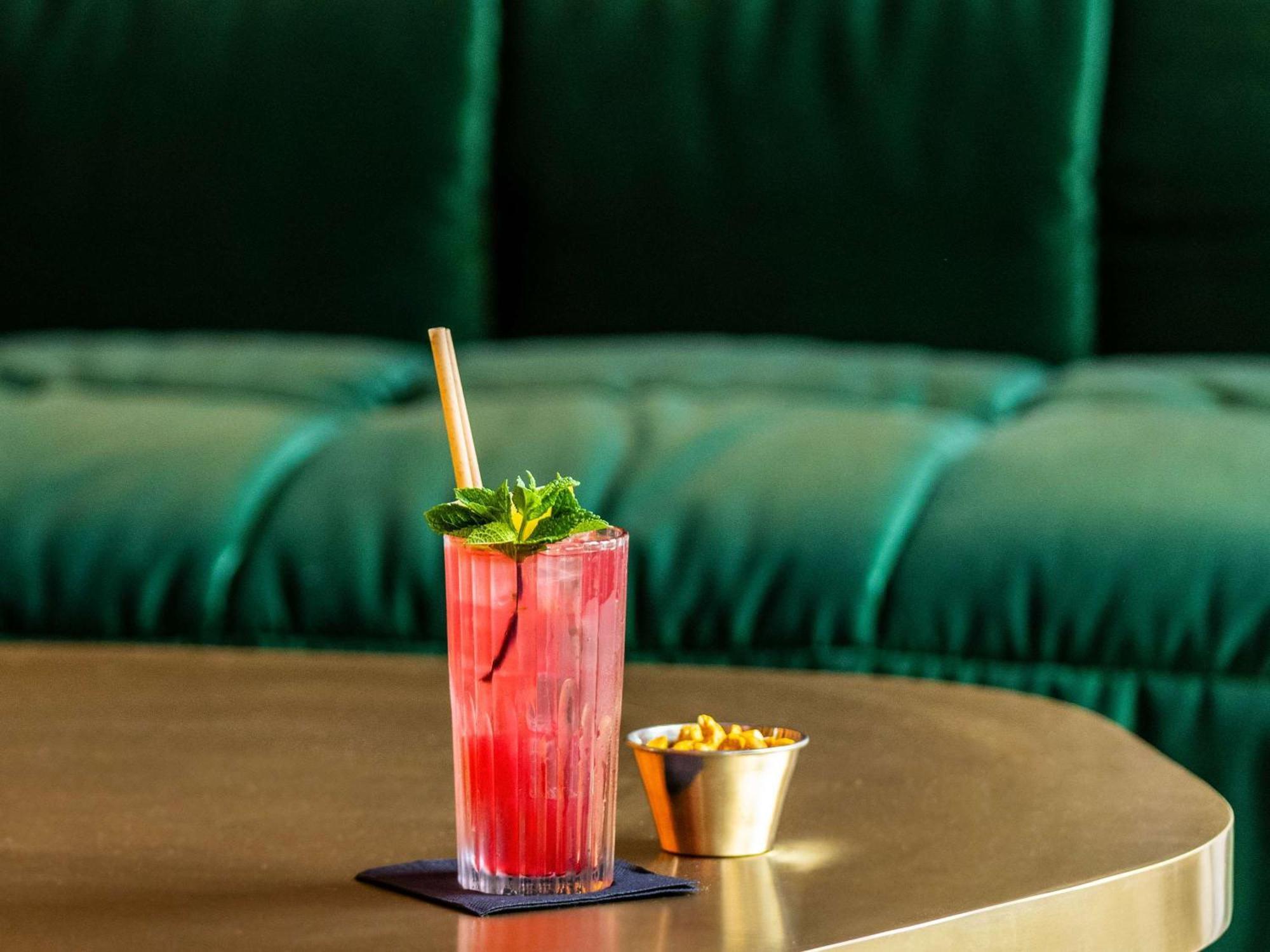 Tribe Paris Clichy Hotell Eksteriør bilde