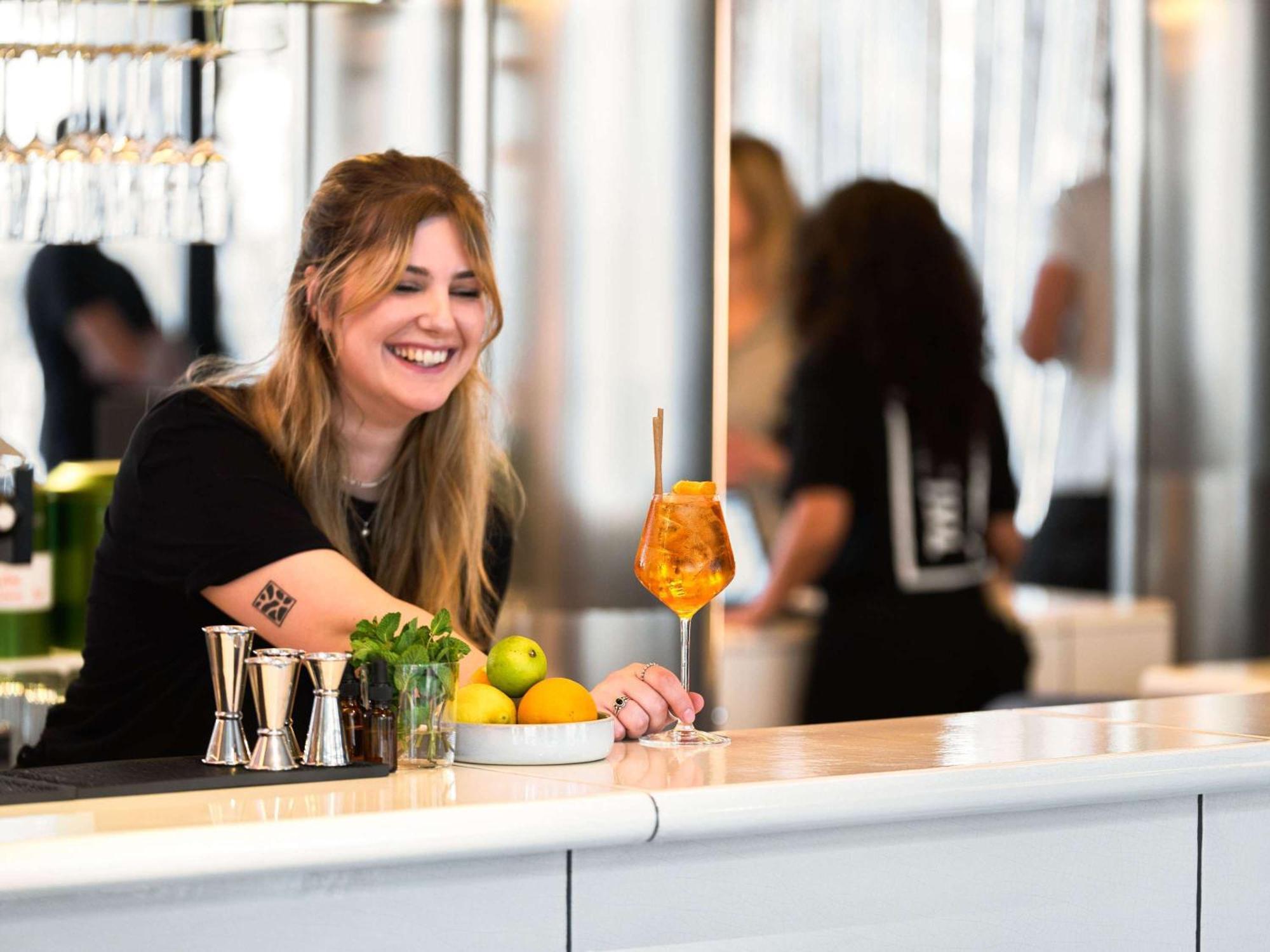 Tribe Paris Clichy Hotell Eksteriør bilde