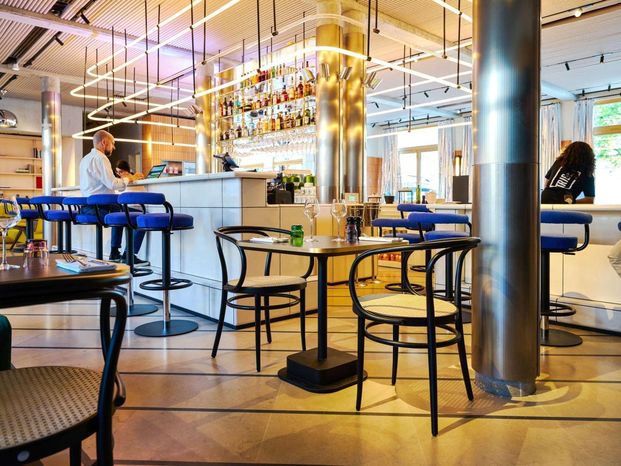 Tribe Paris Clichy Hotell Eksteriør bilde