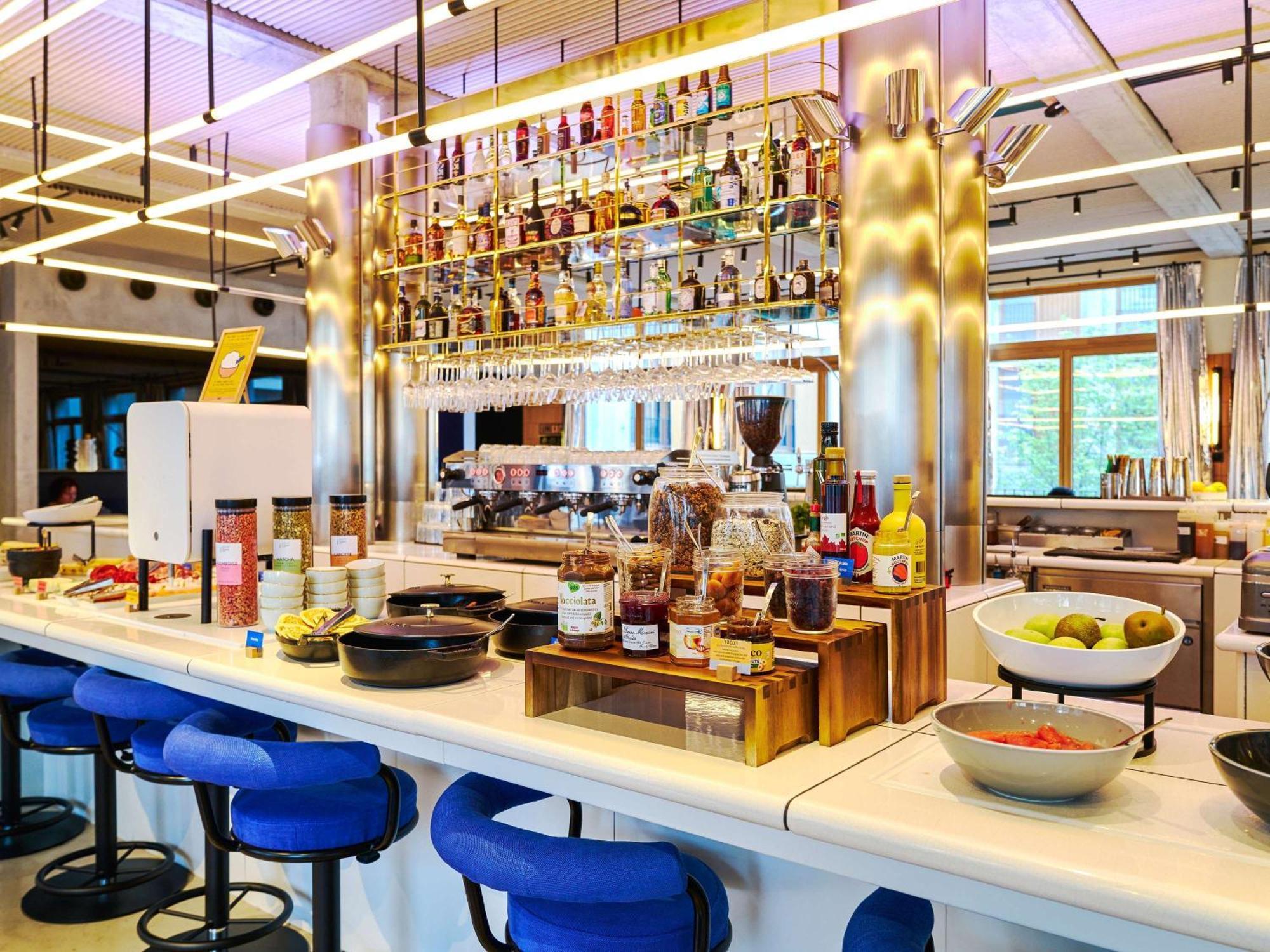 Tribe Paris Clichy Hotell Eksteriør bilde